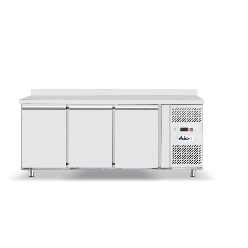 Réfrigérateur comptoir avec trois portes Profi Line 420L - Marque HENDI - Fourniresto Réfrigérateur comptoir avec trois portes Profi Line 420L - Marque HENDI - Fourniresto